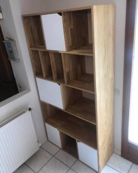 Bibliothèque en chêne porte blanche 