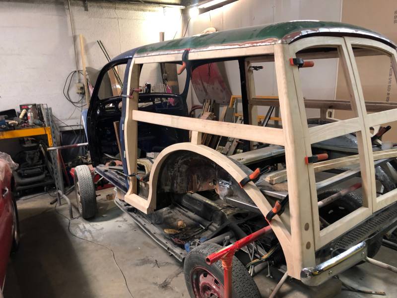 Restauration d'une voiture ancienne: coccinelle et  morris minor à Bordeaux